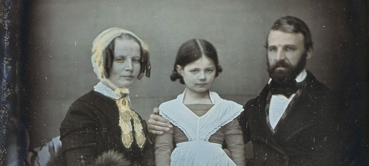 FA von Fellenberg Dag. 124 Fotografie zeigt Leutwein, Philipp Karl Ludwig (1808-1899); Leutwein, Elisabeth Olympe (1804-1870); Fay, Elisabeth Adelheid Anna (1836-1890)